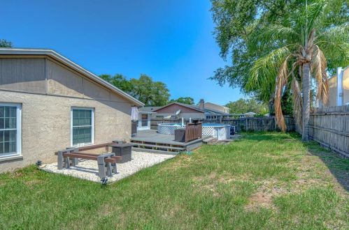 12527 Cardiff Dr, Tampa FL  33625-6593 exterior