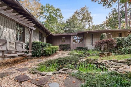 4167 Berkford Cir, Atlanta, GA 30319-1701