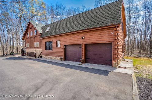 218 Chandler Rd, Jackson Twp NJ  08527-4339 exterior