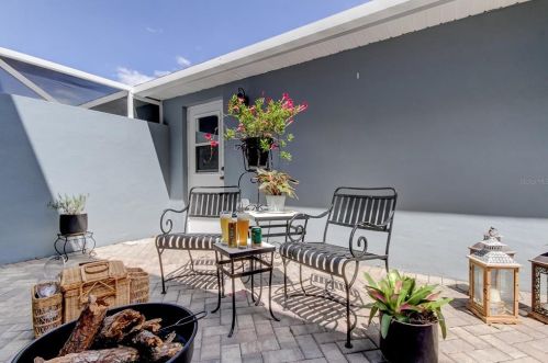 11554 Fountainhead Dr, Tampa FL  33626-3321 exterior