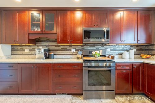 6067 Caldwell Ave, Chicago IL  60646-4835 exterior