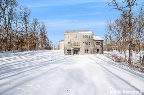 1839 Starr View Ln, Middlevle MI 49333-8061 exterior