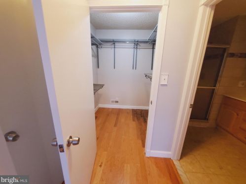 48 Lehavre Ct, Trenton NJ  08619-4723 exterior