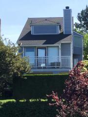 1816 7th Ave, Seattle WA  98119-2942 exterior