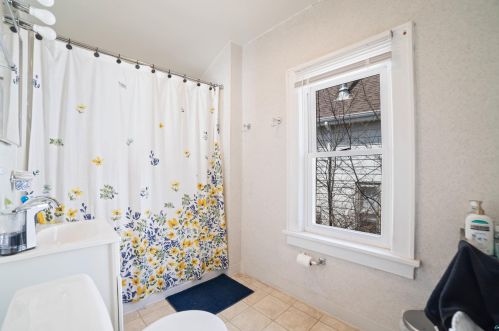 111 Chester Pkwy, Duluth MN 55805-1530 exterior