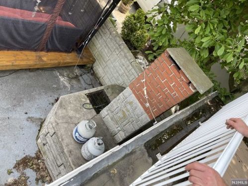 55 Clinton Pl, East Rutherford NJ 07073-1323 exterior