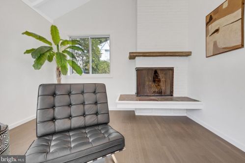 6107 Benalder Dr, Bethesda MD  20816-1007 exterior