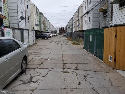 3905 Glendale St, Philadelphia PA 19124-5509 exterior