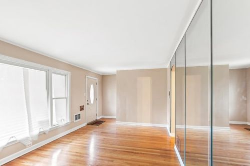 3228 83rd Pl, Chicago, IL 60652-3317