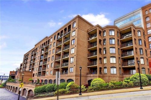 1444 10th St, Cleveland OH  44113-1221 exterior