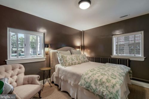 1812 24th St, Washington DC 20020-3422 exterior