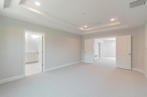 2113 Carmen St, Tampa FL 33606-1202 exterior