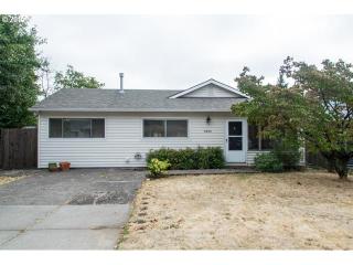 8228 65th Ave, Portland, OR 97206-8806