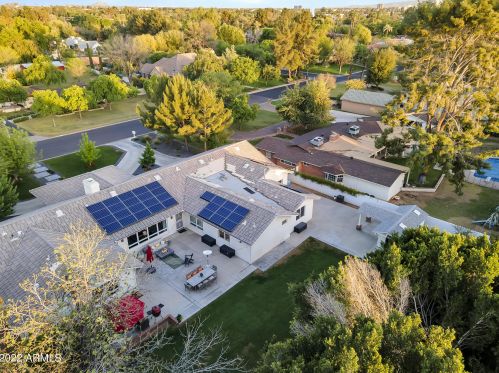 5828 3rd Ave, Phoenix AZ 85086-7201 exterior