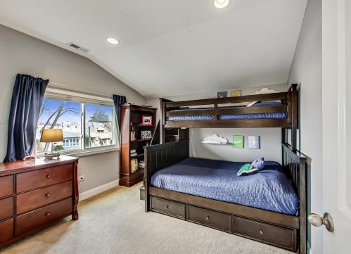 4316 Moody Ave, Chicago IL 60638-3545 exterior