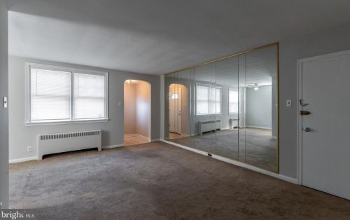 6019 Limekiln Pike, Philadelphia PA 19138-1334 exterior