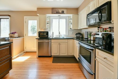 104 Country Clb Rd, Torrington CT 06790-3037 exterior