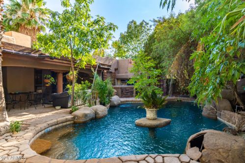 18 Betty Elyse Ln, Phoenix AZ 85022-3434 exterior