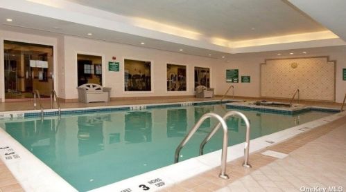 1044 Savoy Dr, Huntington Station NY  11747-5278 exterior