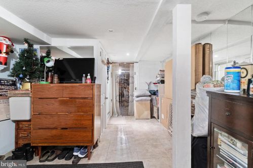 2015 17 St, Philadelphia PA 19121-2341 exterior