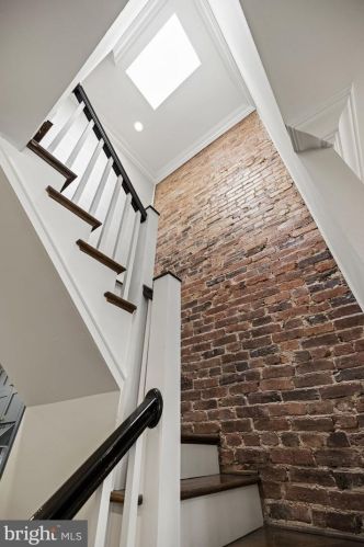 1213 F St, Washington DC  20002-6313 exterior