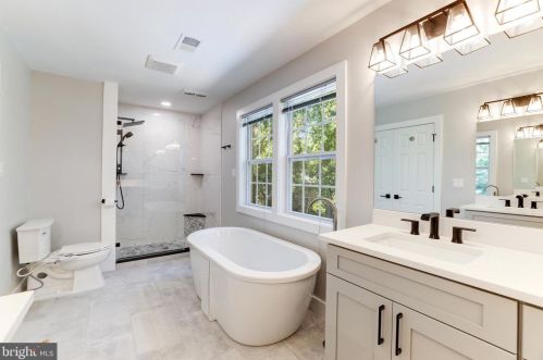 1326 Kirby Rd, Mc Lean VA  22101-2409 exterior