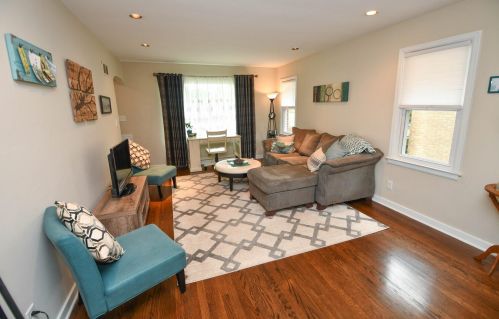 3009 79th St, Milwaukee, WI 53222-4905