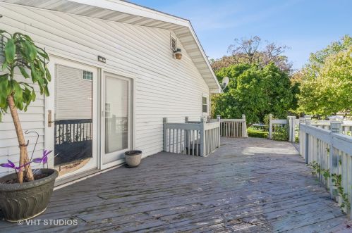 515 Briggs St, Joliet IL 60433-9518 exterior