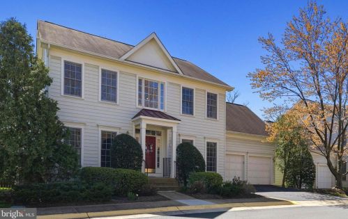 5372 Chieftain Cir, Alexandria, VA 22312-2324