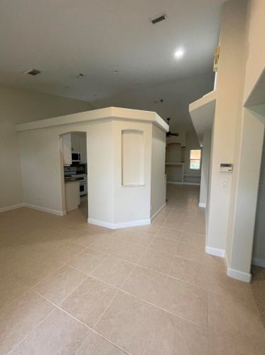 456 Ravenswood Ln, Fort Pierce FL  34983-2081 exterior