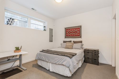 4123 Ridgeway Ave, Chicago IL 60618-2120 exterior