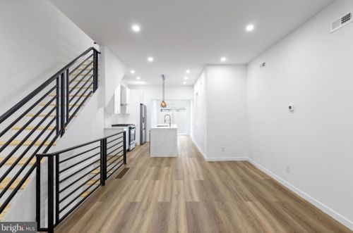 310 Mckean St, Philadelphia PA  19148-2630 exterior