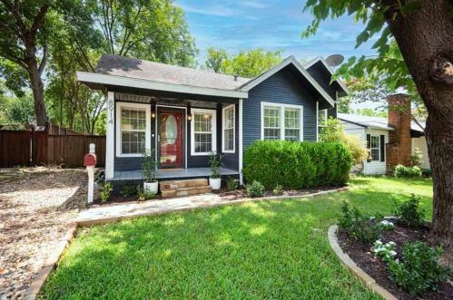 8914 Diceman Dr, Dallas, TX 75218-4122