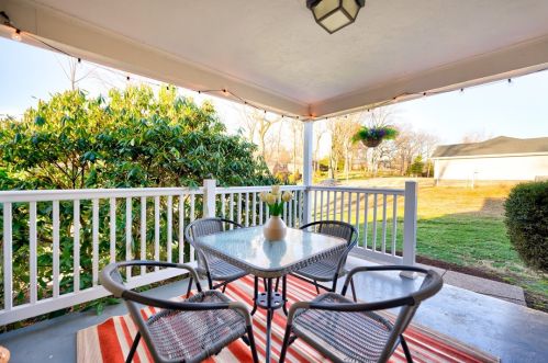 210 Johnston Rd, Pittsburgh PA  15241-2555 exterior