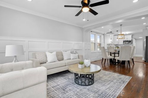 9740 Calumet Ave, Chicago IL 60616-2439 exterior