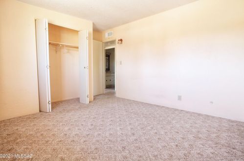 8116 Beverly St, Tucson AZ 85710-5930 exterior