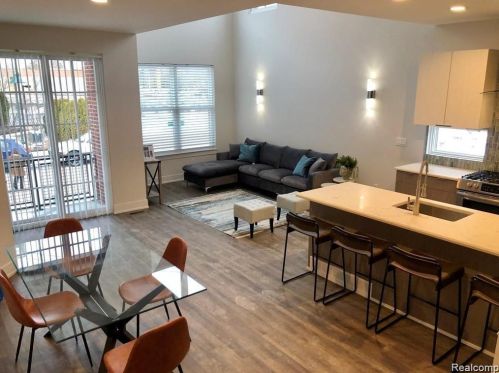 2020 Villa Rd, Bham MI  48009-6570 exterior