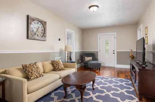 300 Sligh Ave, Tampa, FL 33604-5448