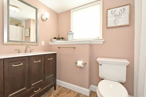 21 Nursery Rd, Huntington Station NY 11747-1028 exterior