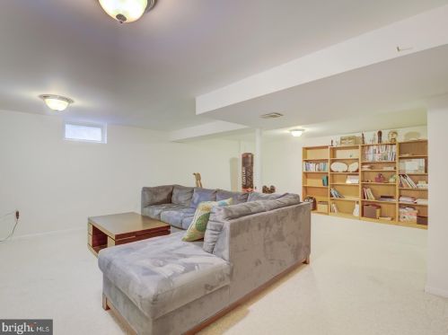 10815 Tenbrook Ct, Silver Spring MD 20901-1029 exterior