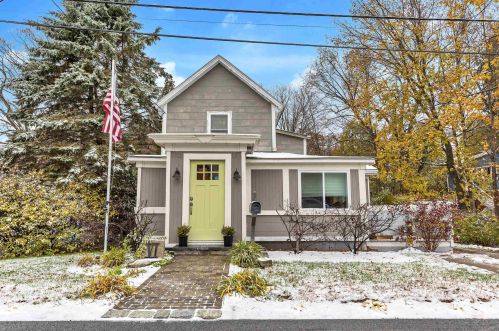 6 Woodman St, Concord, NH 03301-2917