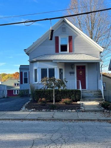 173 Pleasant St, Woonsocket, RI 02895-5154