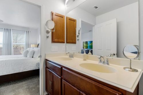 7431 Trull Brook Ln, Frisco TX 75034-1076 exterior