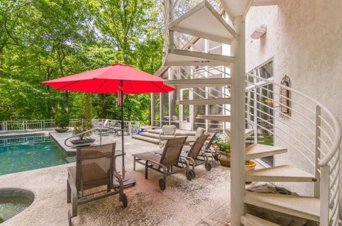 55 Finch Frst Trl, Atlanta GA 30327-4576 exterior