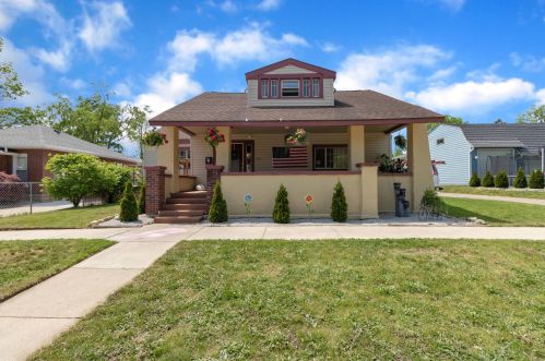 626 Academy St, Portland, MI 48875-1416