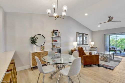 7766 Emerald Cir, Naples FL 34109-0707 exterior