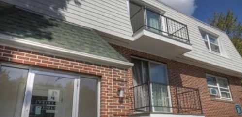 1375 Forest Ave, Portland, ME 04103-1895