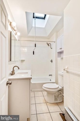 1515 Corlies St, Philadelphia PA  19146-3509 exterior