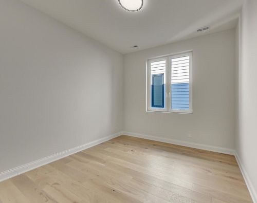 2345 Mclean Ave, Chicago IL 60647-4113 exterior