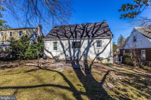 604 Forest Glen Rd, Silver Spring MD 20910-1122 exterior